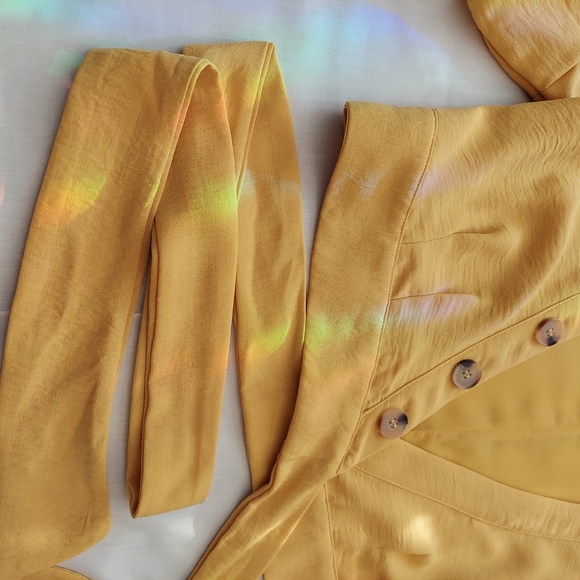 Lulus mustard top - Picture 5 of 9